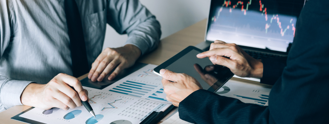 Tech outperforms as USD steady ahead of FOMC