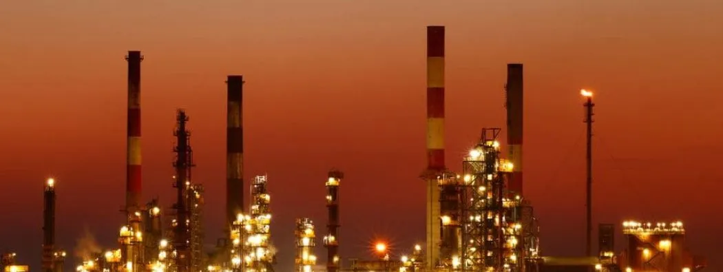 Perdagangan CFD Minyak Mentah: Panduan Lengkap untuk Pedagang Malaysia