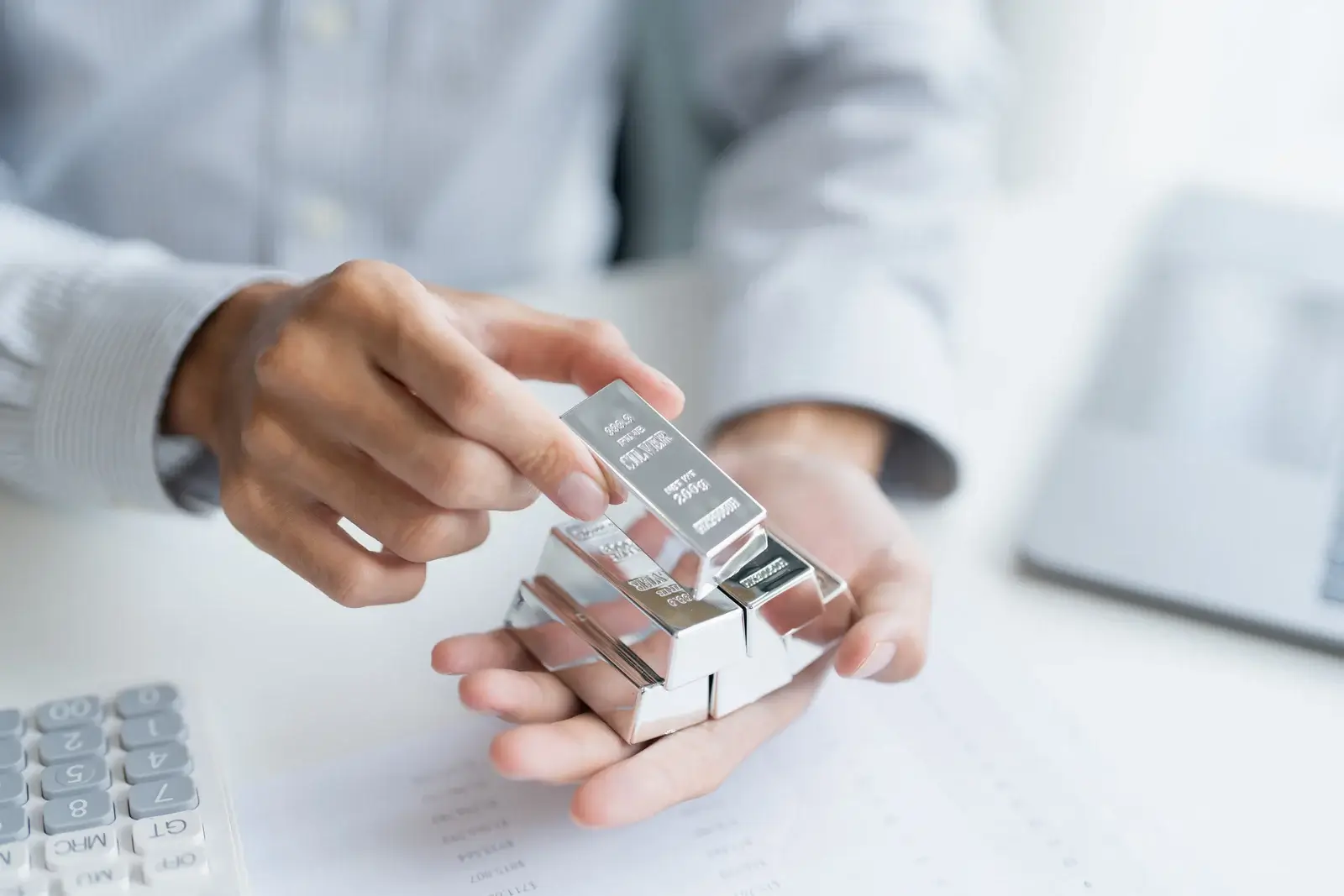 Trading XAG price: Understanding XAG/USD and XAG/AUD